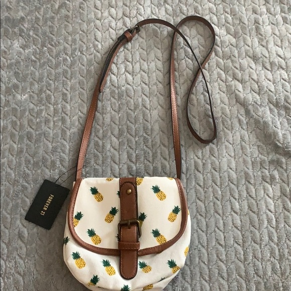 Forever 21 Handbags - Forever 21 pineapple bag